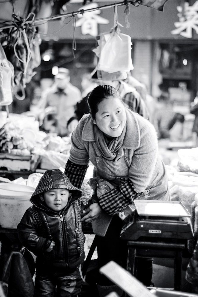 China – black & white — image 4